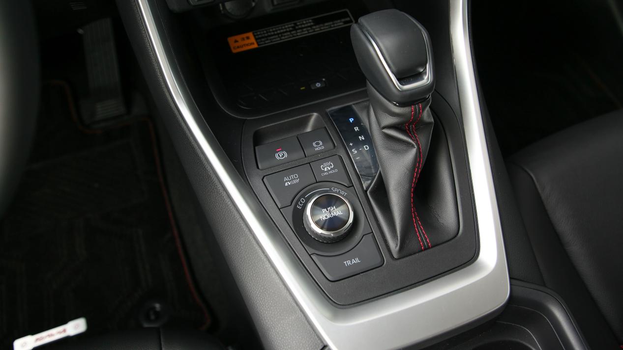 能否在纯电当道的时代闯出一片天？试驾：RAV4荣放双擎E+