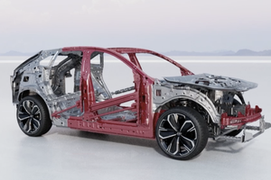 行业首创！MAZDA EZ-60 成功挑战丙察察勇士之路对撞、翻滚、浸水连环测试