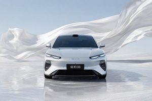 海洋网最强旗舰海豹08首秀亮相，比亚迪全新技术全面上车