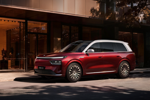 奕境汽车品牌首秀 奕境X9以旗舰实力诠释“让生活更有奕境”