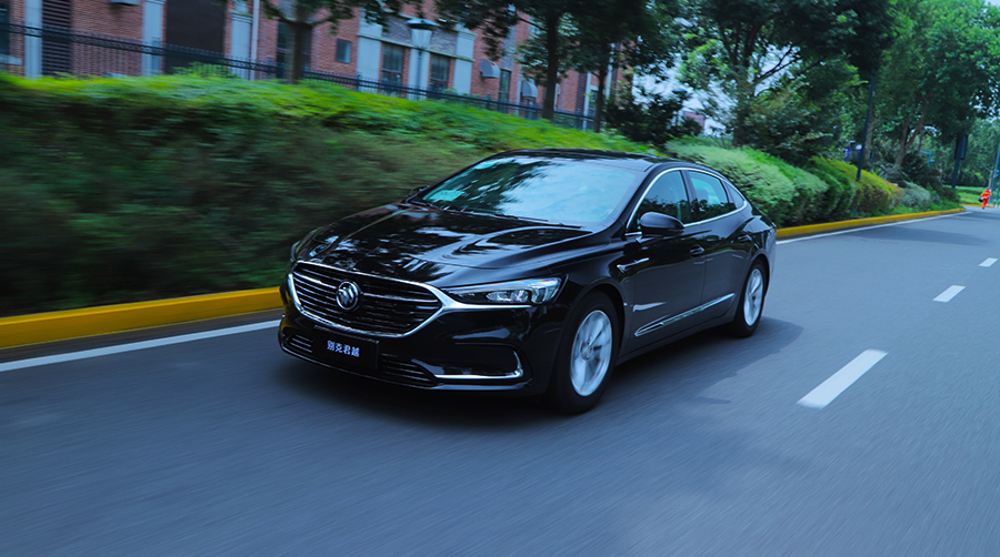 20万落地的b级轿车体验打折试别克君越552t豪华型