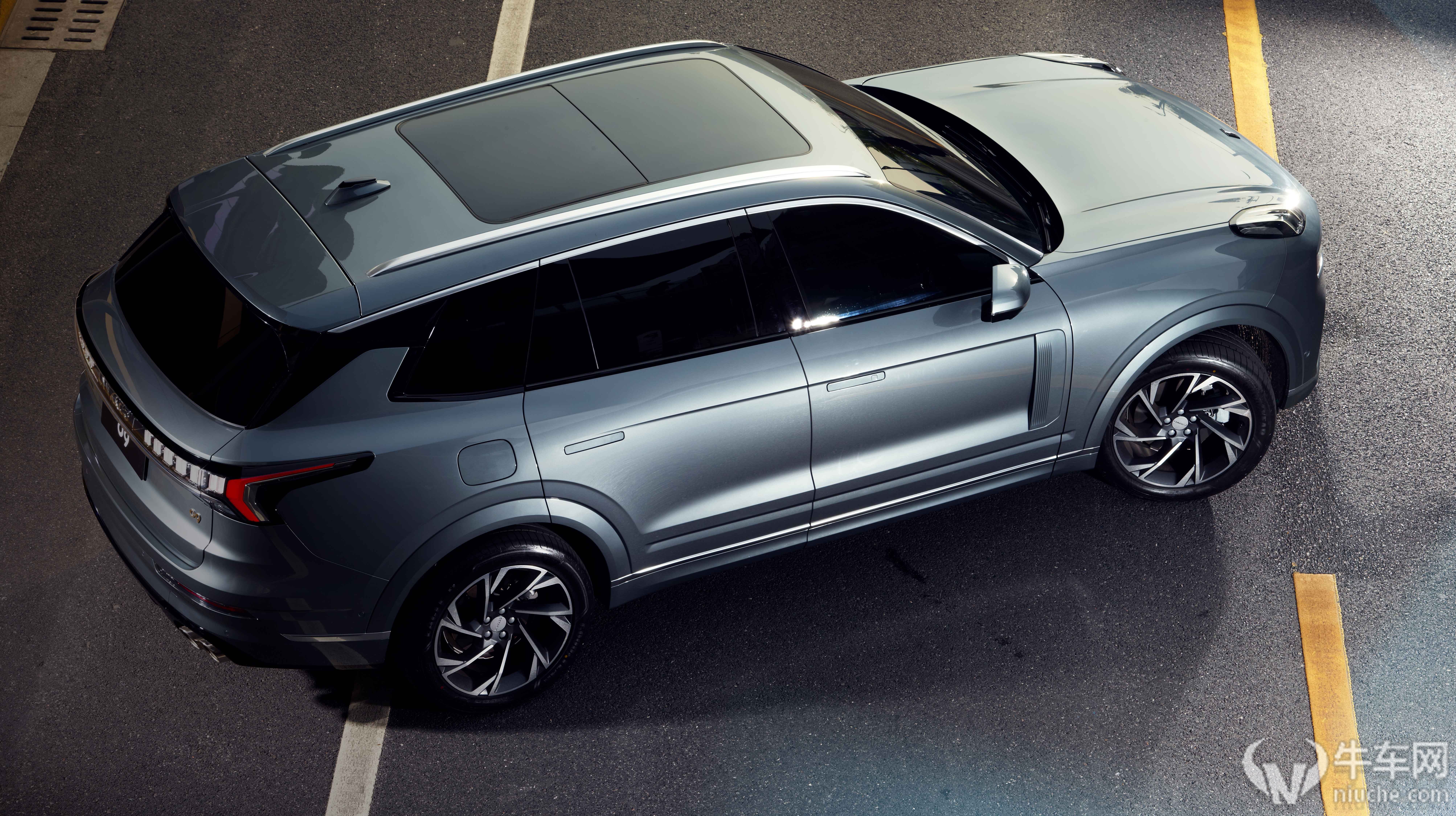 上海车展:正式启用spa架构 首款车型为旗舰suv"领克09" - 牛车网