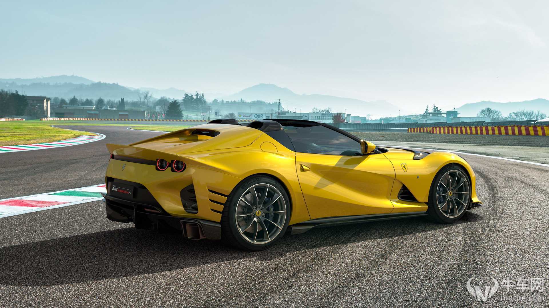 法拉利末代前中置v12,812 competizione正式发布