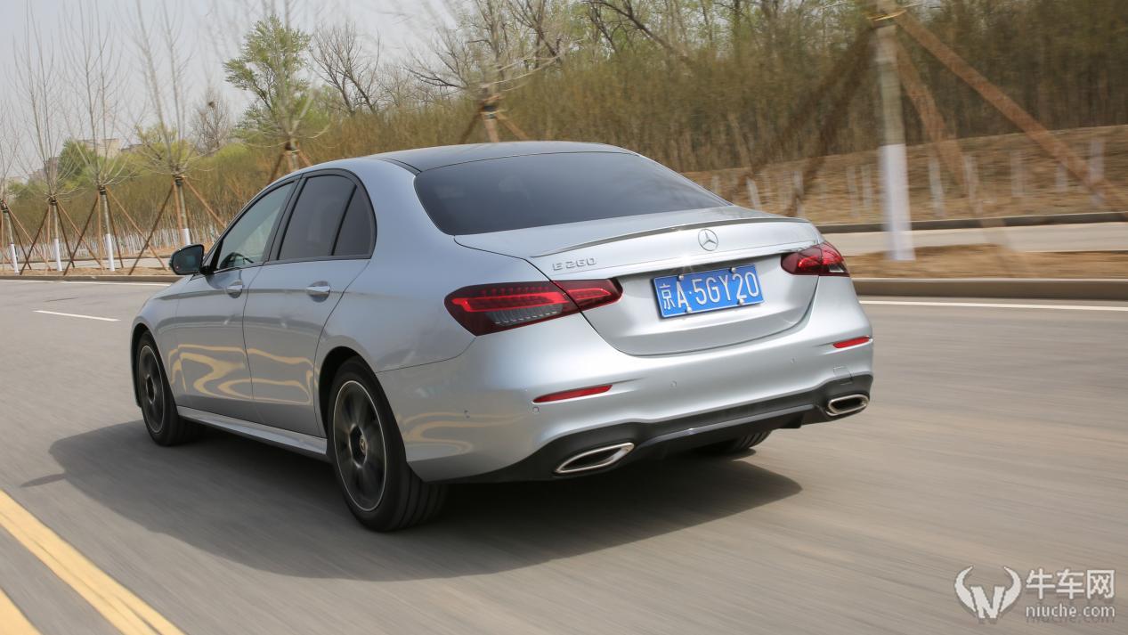 牛x评测:花40多万买辆1.5t车型行不行?全面测试奔驰e 260