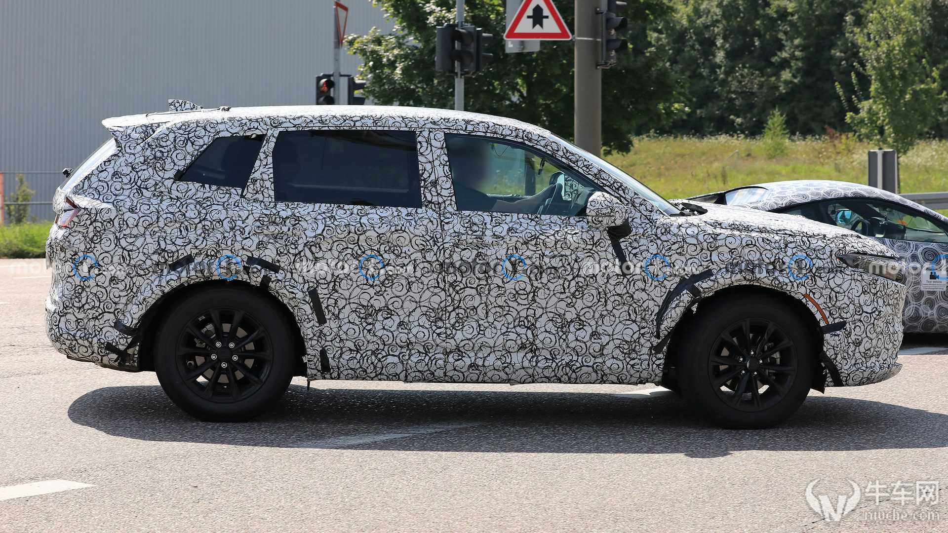 重度伪装,或在23年上市! 全新一代本田cr-v测试谍照曝光