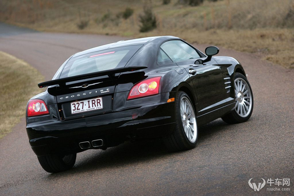 本是同根生的孪生车型 克莱斯勒交叉火力与奔驰slk