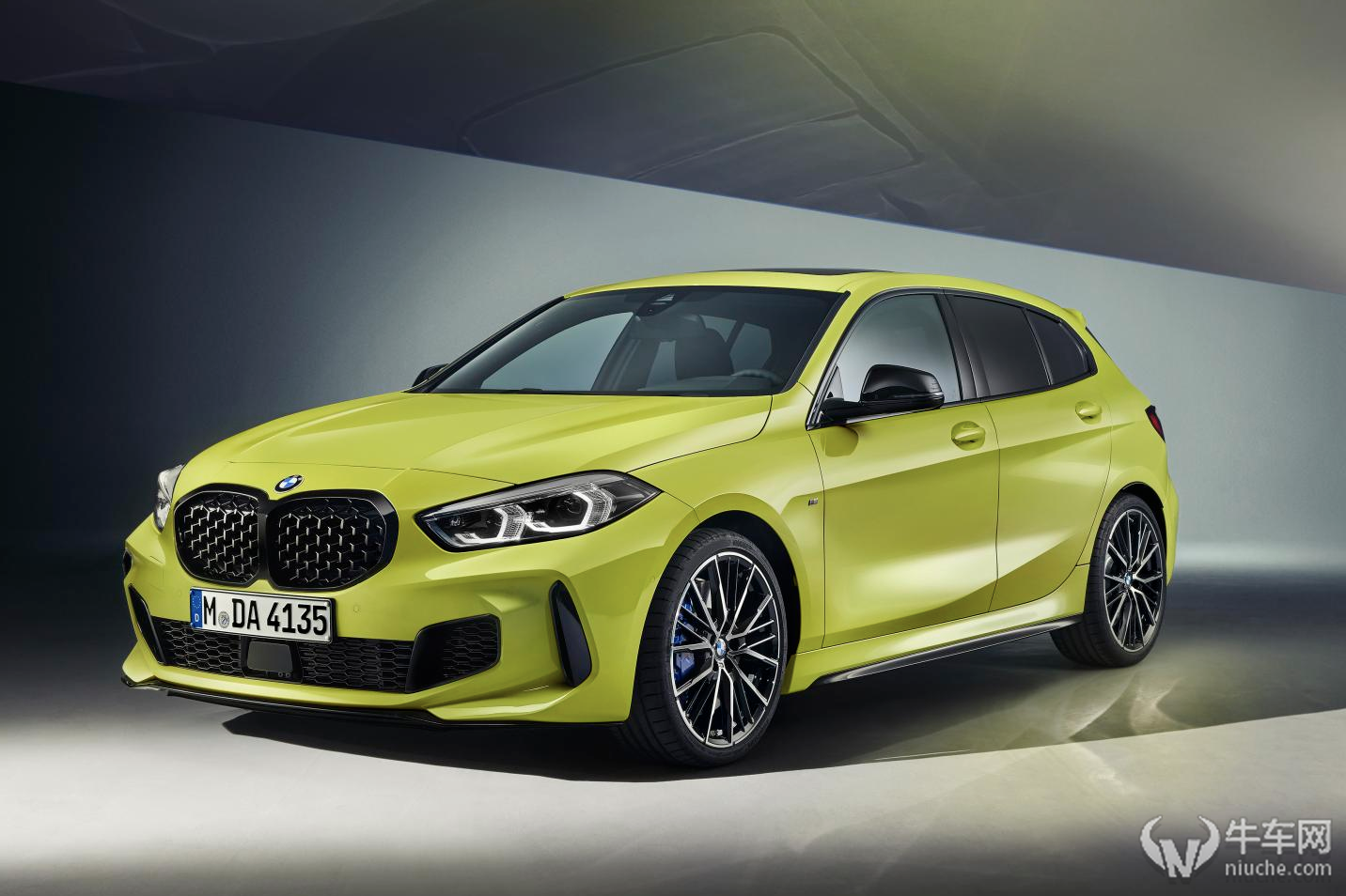 350匹四驱小宝马的乐趣小车乐趣需要发掘