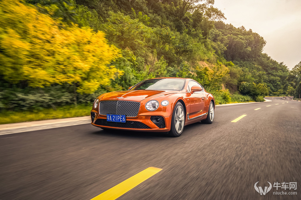 心有猛虎细嗅蔷薇试驾宾利欧陆gt欧陆gt敞篷版