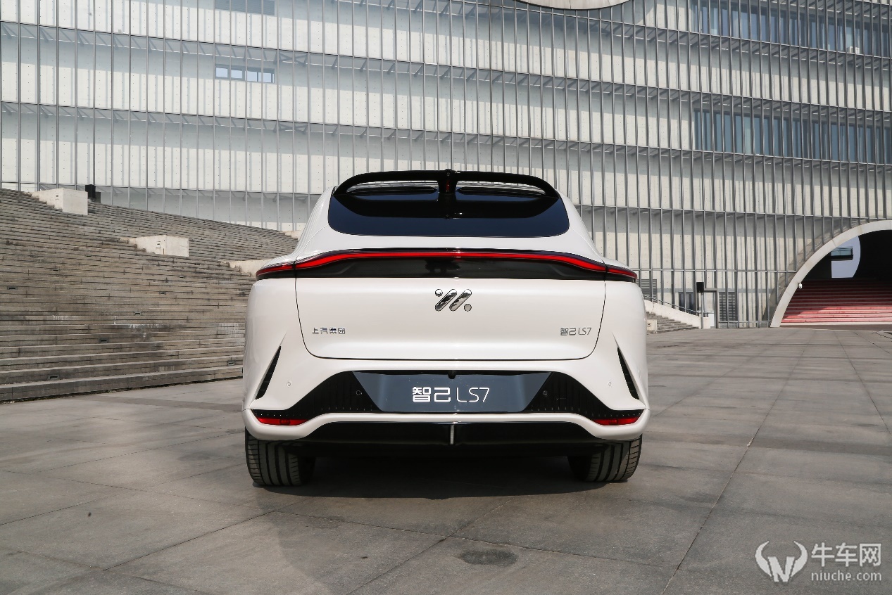 豪华属性更上一层楼,静态实拍智己ls7 - 牛车网