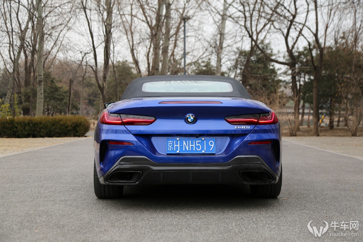 运动与优雅并存的旗舰轿跑,试驾宝马840i 双门敞篷版 - 牛车网