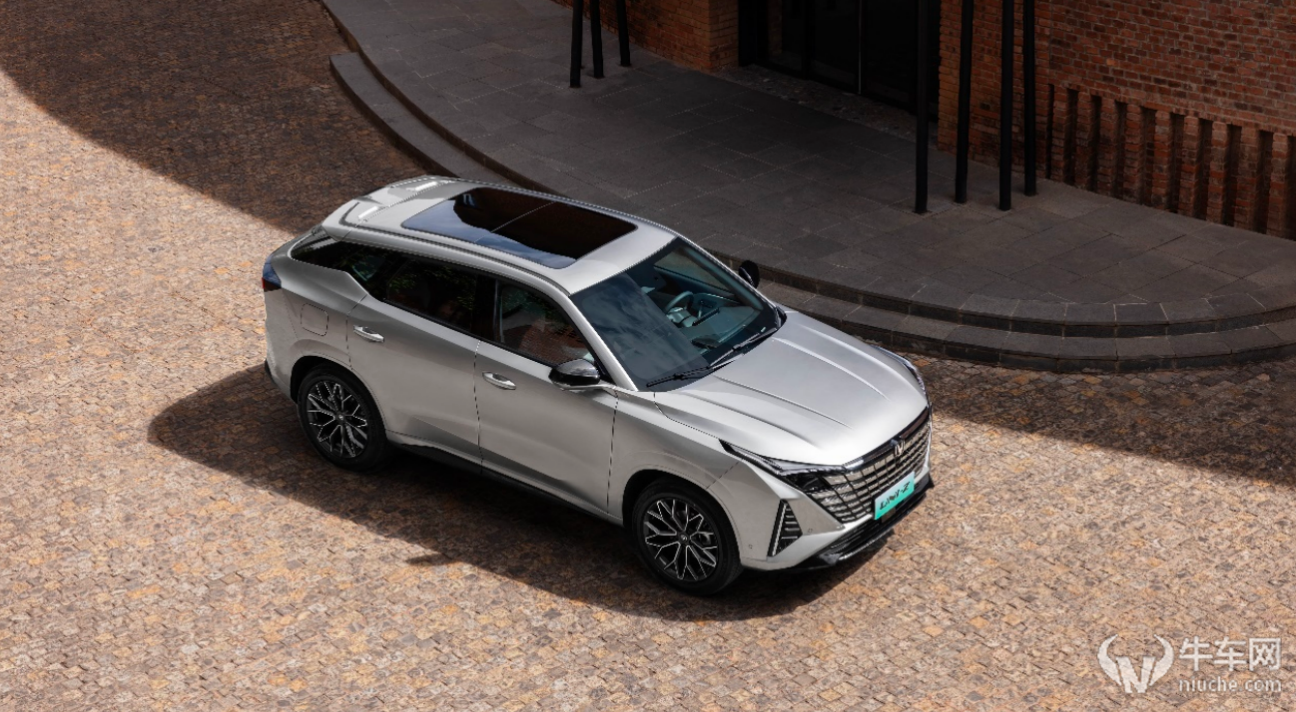 首搭新蓝鲸动力长安uniz上市1179万元起售